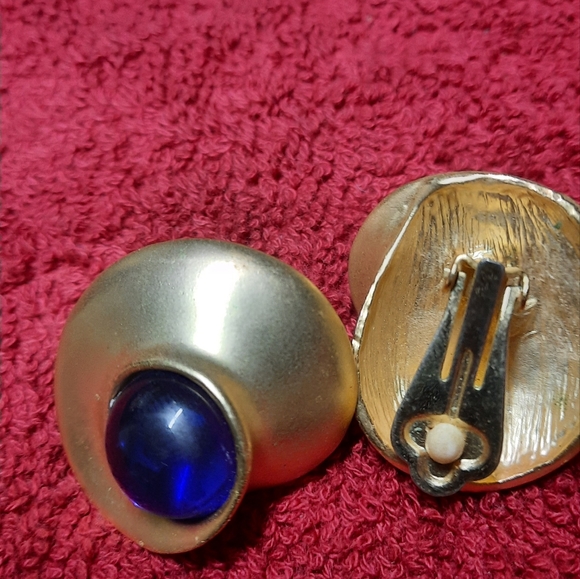 Vintage earrings - Picture 2 of 2